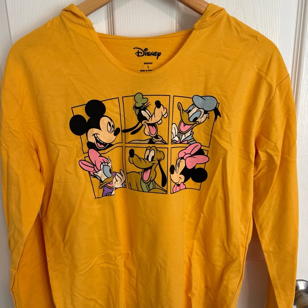 Disney Mickey and Friends Yellow Hooded Long Sleeve Shirt Size Large Graphic